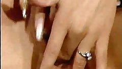 Teresa Orlowski wichst ihre Muschi