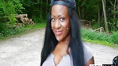 Josy Black – Einen User public den Schwanz gelutscht