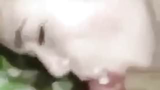 Geile Tuerkin blaest mir einen